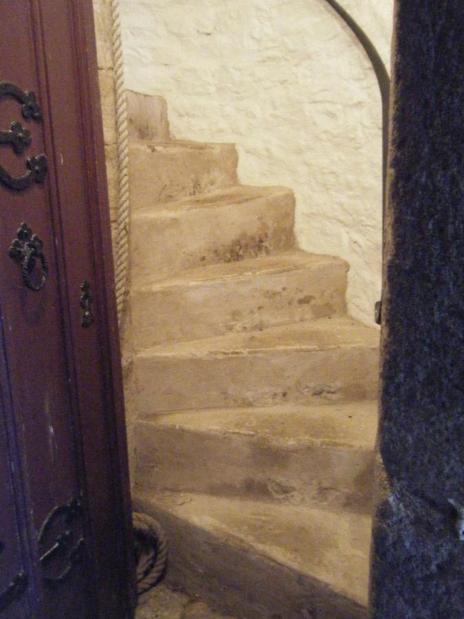 Welsh Gatehouse, Historic Castle Which Can Cater For Electric Vehicle Mathern Eksteriør billede